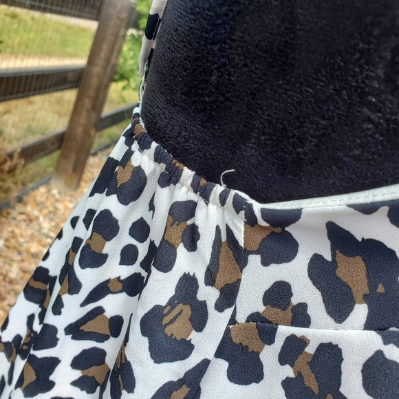 Pink Lily Women's Size Medium Leopard Print Animal Print Maxi Dress EUC - Picture 9 of 17